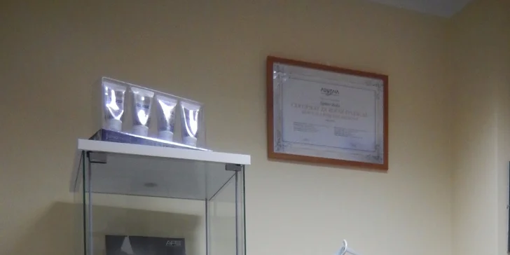 Luxusní částečná nebo kompletní regenerační péče o pleť s masáží