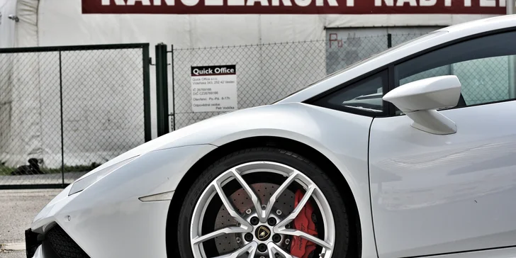 Zážitek na 4 kolech: Projeďte se ve Ferrari, Lamborghini, Maserati nebo Porsche