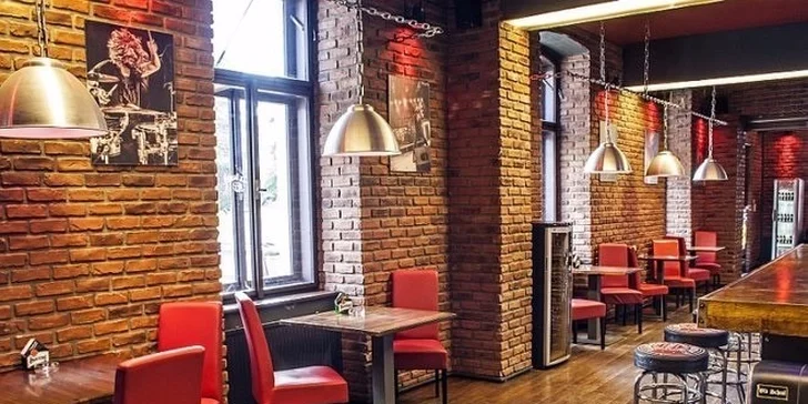 Dopřejte si pořádný burger s přílohou v restauraci Slušnej Kanál
