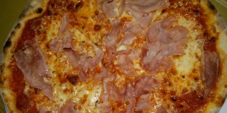 Zábava pro celou partu: 1 nebo 2 křupavé pizzy dle vašeho gusta a hodina bowlingu