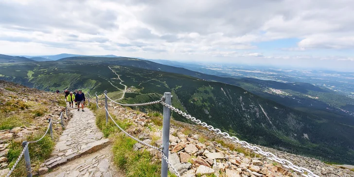 Letní nebo podzimní aktivní pobyt v srdci Krkonoš pro dva se snídaní