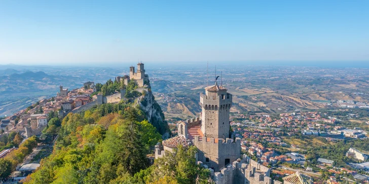 Vďaka skvelej polohe budete mať na dosah ako pamiatky, tak zábavné parky alebo slávne San Marino.