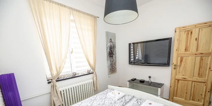 V apartmánu pro 2 osoby vás čeká manželská ložnice, vlastní koupelna...