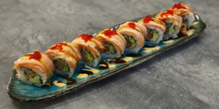Těšte se na Dragon Fire rolls, lososové nigiri a výběr maki.
