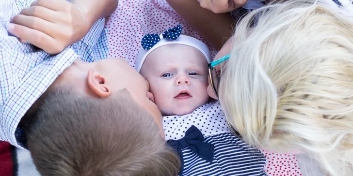 Focení v exteriéru v okolí Slavkova: newborn, děti, těhotenské foto