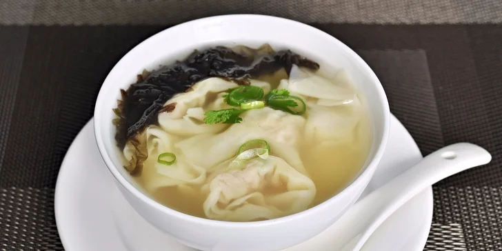 Vyladěné čínské menu o třech chodech v restauraci GUI LIN