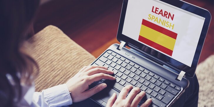 Online skupinové lekce jazyka s profesionálním lektorem: španělština, němčina nebo ruština pro 1 osobu