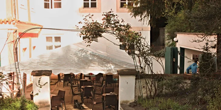 Dva koktejly Cuba Libre v tréninkové kavárně Garden café Taussig