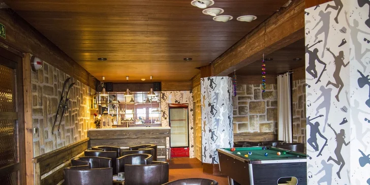 Březnová dovolená ve Špindlerově Mlýně: lyžovačka, polopenze a sauna
