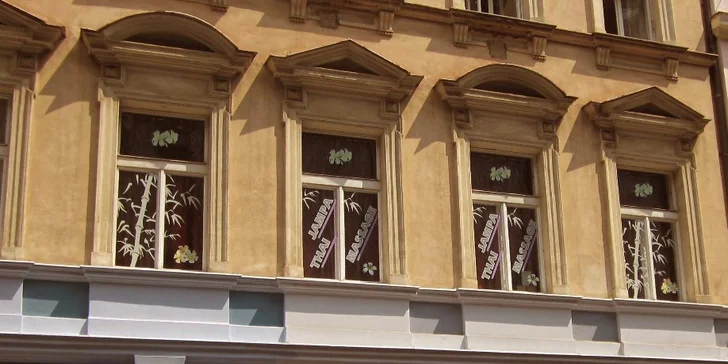 Thajská masáž pro nastolení tělesné i duševní rovnováhy v salónu Jampa