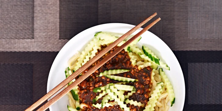 Vyladěné čínské menu o třech chodech v restauraci GUI LIN