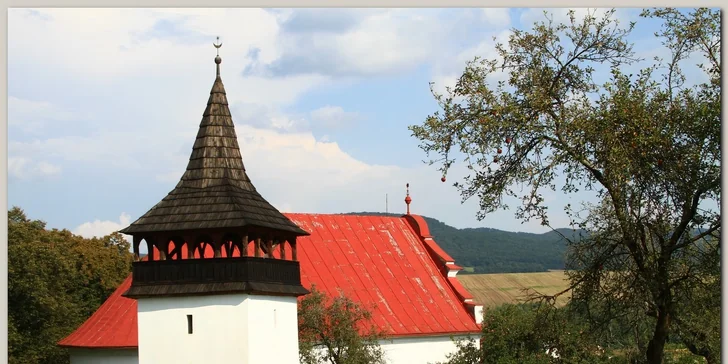 Kostol a zvonica Drienčany.
