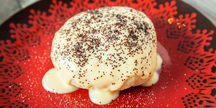 Rakouská specialita Germknödel: Král knedlíků plněný povidlím
