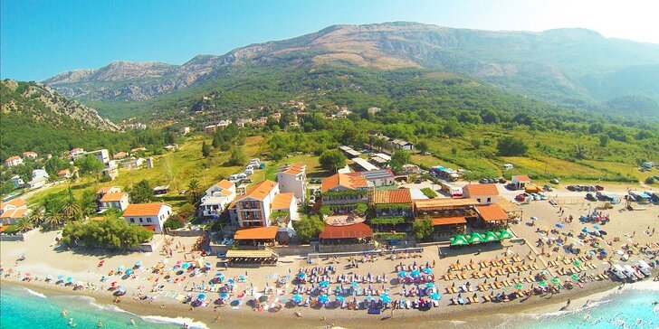 Šplouchání vln a pohoda: Týden v Černé Hoře v hotelu přímo u moře + polopenze