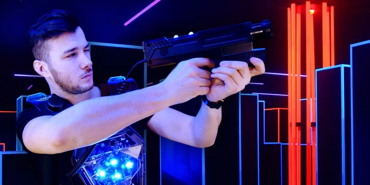 Akční zábava pro celou partu: Laser game pro 1, 6 i 8 hráčů