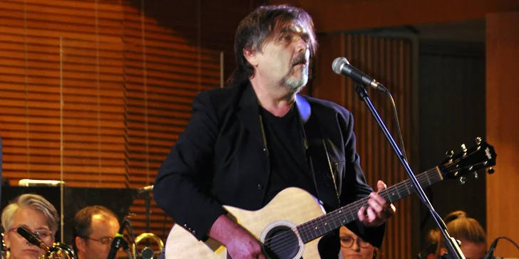 Během 90min. koncertu si užijete písně z nového CD Země tvých dlaní, které vzniklo ve slavném londýnském studiu Abbey Road. 