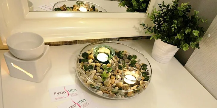 50 minut fyzioterapie: Masáž a cvičení proti bolestem krku a ramen