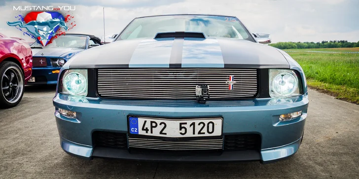 Celodenní zapůjčení upravené legendy Ford Mustang