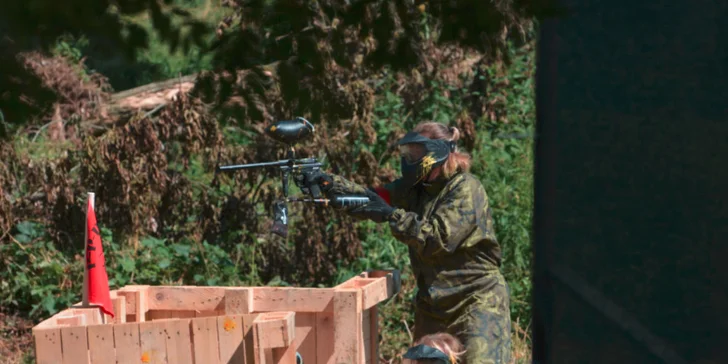 Vzrušující časově neomezená střílečka v Paintballparku Detroit až pro 16 osob