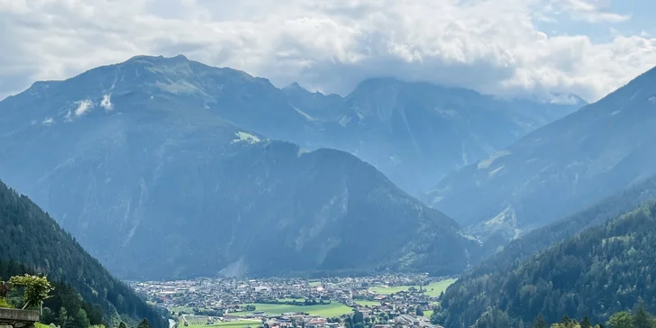 ...výšlap za výhledem na ledovec a zdolání vrcholů Eizenkogel či Arbiskogel.