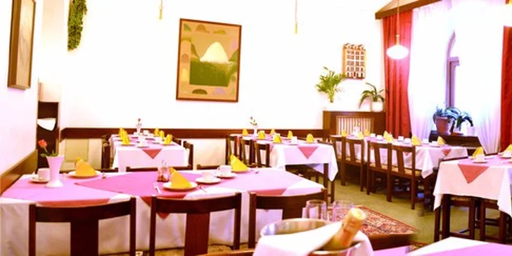 Nechte se unést kouzlem předvánoční Prahy: 3* hotel i snídaně ve všední dny