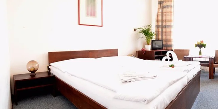 Nechte se unést kouzlem předvánoční Prahy: 3* hotel i snídaně ve všední dny