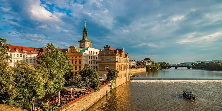 Nechte se unést kouzlem předvánoční Prahy: 3* hotel i snídaně ve všední dny