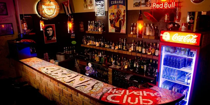 8x Cuba Libre NEBO Mojito v maxi kyblíku. Rozjeďte párty ve stylovém kubánském baru v centru Brna!