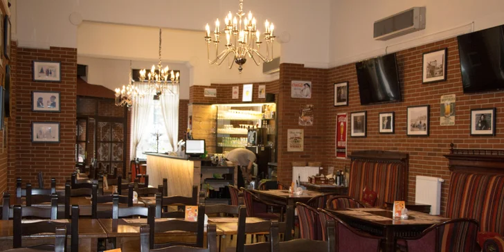 Italská chvilka u Karlova mostu: Libovolná pizza a nápoj z pizzerie Maestro