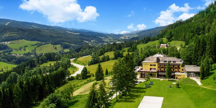 Relaxace v Rakouských Alpách kdykoli až do října: Pobyty s polopenzí a bazénem