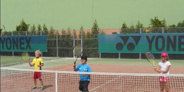 5 dní s raketou na kurtu: Příměstský tenisový tábor pro děti