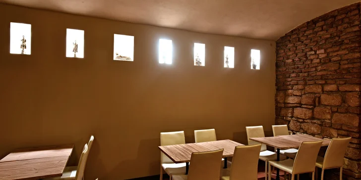 Poznejte krásy Prahy: pobyt v hotelu se snídaní i vstupem do vířivky