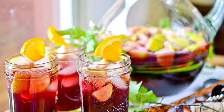 Někdo to rád sladké: 10 exotických větrníčků a káva či svěží drink pro 2