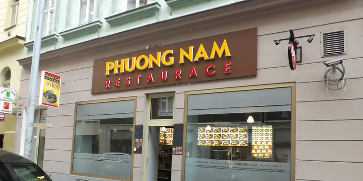 Nakoukněte do vietnamské kuchyně: Nudle se smaženými závitky pro dva
