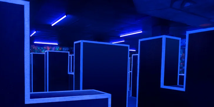 Akce a zábava: Laser game pro 1–6 osob v moderní pražské aréně