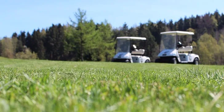 Až 3 dny plné golfu či adventure golfu nejen pro úplné začátečníky pod Ještědem