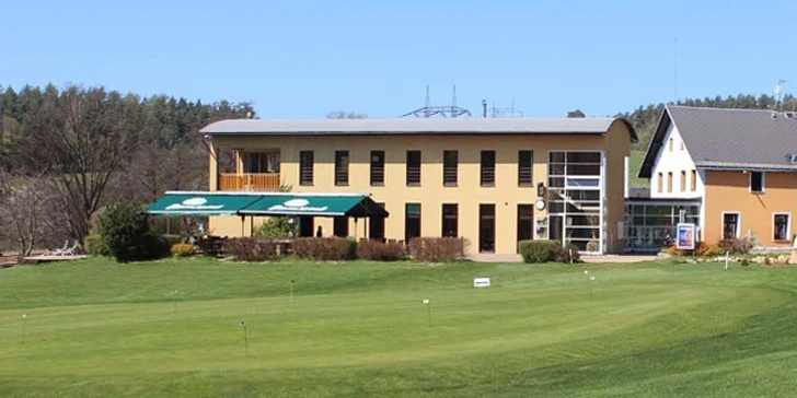 Až 3 dny plné golfu či adventure golfu nejen pro úplné začátečníky pod Ještědem