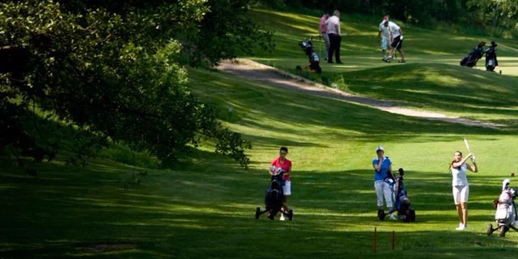 Pobyt pod Ještědem s jídlem a aktivitami pro golfisty i rodiny s dětmi
