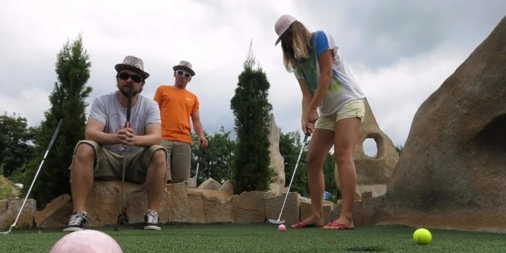 Až 3 dny plné golfu či adventure golfu nejen pro úplné začátečníky pod Ještědem