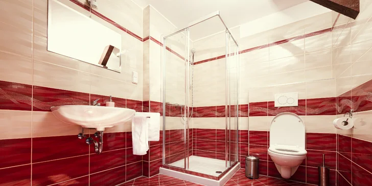 V kúpeľni nájdete sprchu s WC.