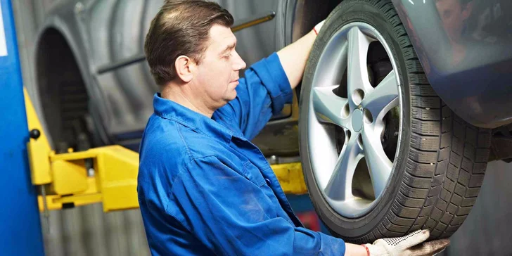 Kompletní přezutí pneumatik s vyvážením včetně závaží