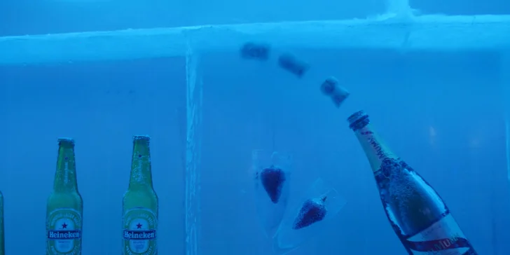 Navštivte voskové figuríny v muzeu Grévin a dejte si drink v Ice Pubu