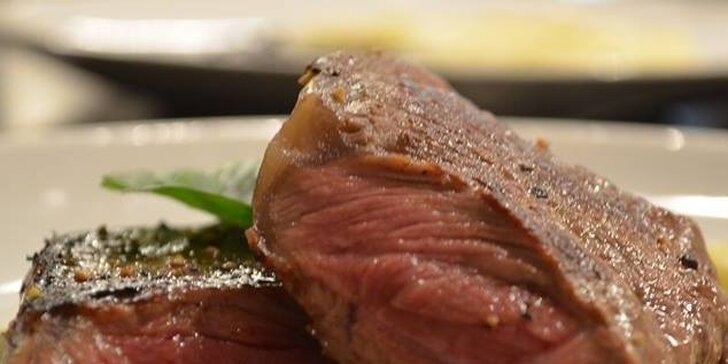 Světové steaky: 4hodinový kulinářský kurz ve studiu Šelma v kuchyni