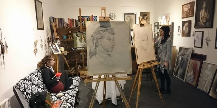 Rozvíjejte svou kreativitu: Kurz portrétování podle živého modelu