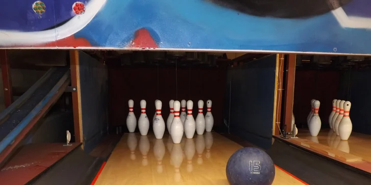 Všechny kuželky musí k zemi: Hodina bowlingu až pro 6 hráčů
