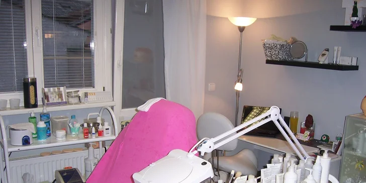 Kosmetické ošetření pleti ultrazvukem včetně kyseliny hyaluronové