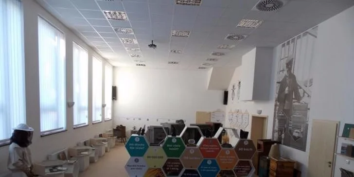 Vstup do muzea včelařství Moravského krasu
