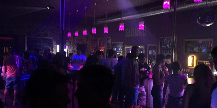 Oslavte 3. narozeniny music baru Slunce s Jakubem Kohákem