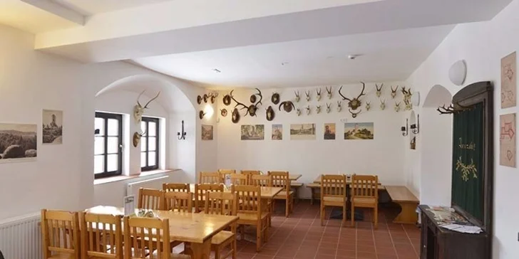 Čtyřchodové svatomartinské menu včetně vína: paštika, kaldoun, husa, štrúdl