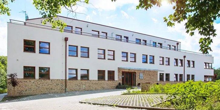 Třídenní relax ve Sporthotelu Hostivice - odpočinek v blízkosti Prahy pro dvě osoby
